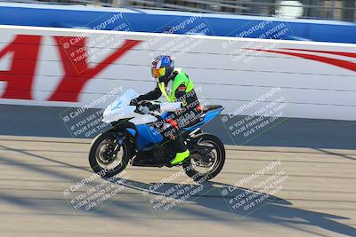 media/Jan-21-2022-Fastrack Riders (Fri) [[90b5309cc6]]/Level 1/Session 1 Front Straight/